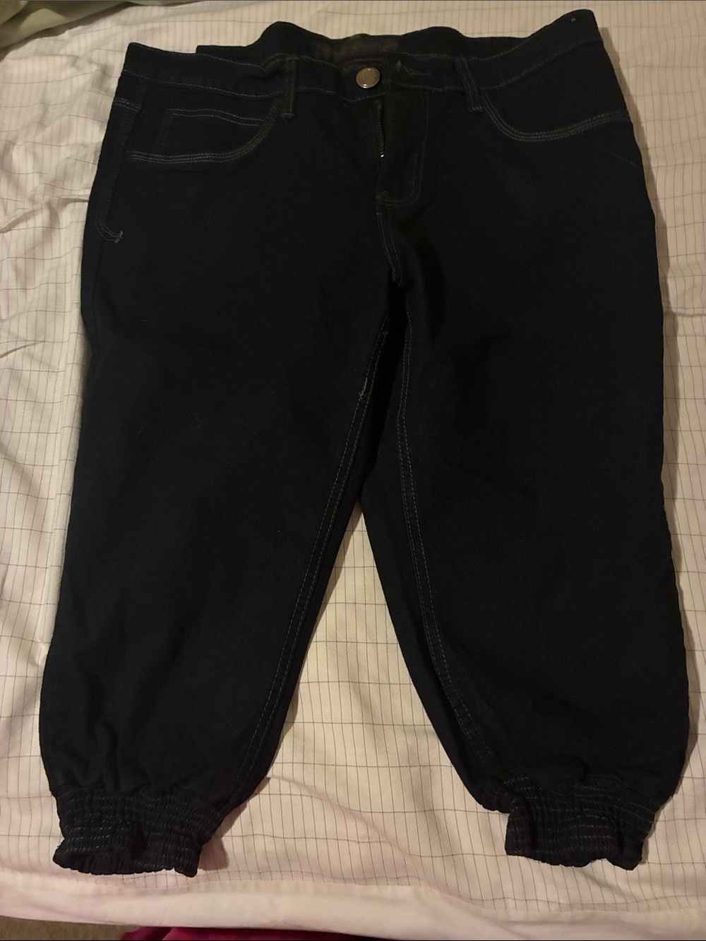 Women's black knee-Length Jogger Jeans